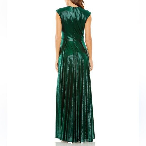 Mac Duggal Green Deep V-neckline Metallic Maxi Dress/Gown(Size 8) - Picture 2 of 11